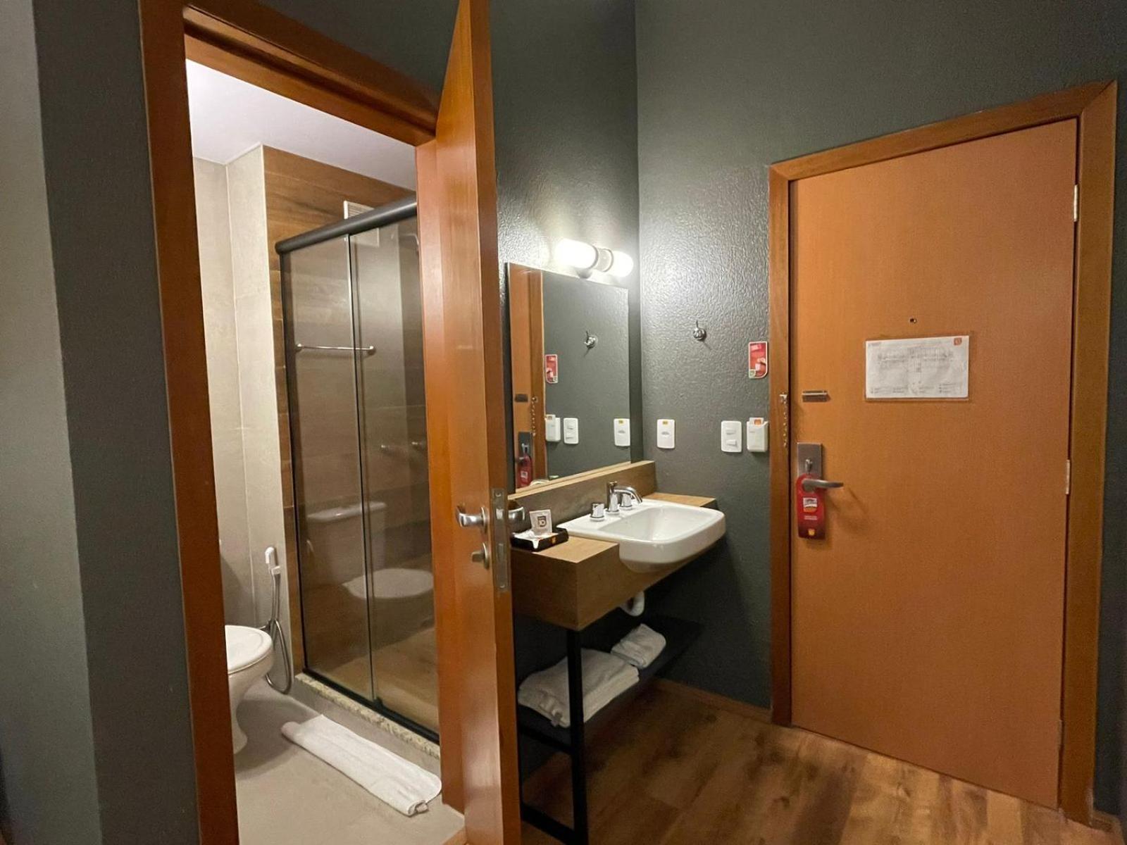 Hotel 10 ジョインヴィレ エクステリア 写真
